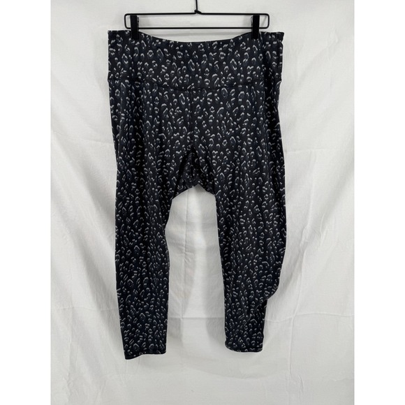 Old Navy Pants - Old Navy Active Elevate Go-Dry Leopard Leggings XXL Black Grey Animal Print